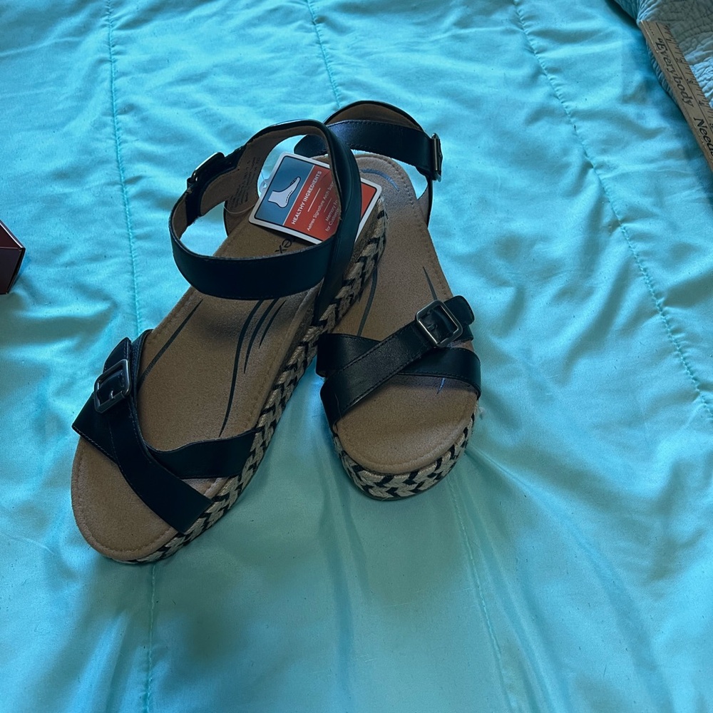 Aetrex Paula Sandal New in Box